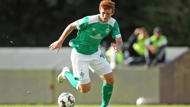  斯图加特青春风暴来袭，德甲新星闪耀助队取胜  